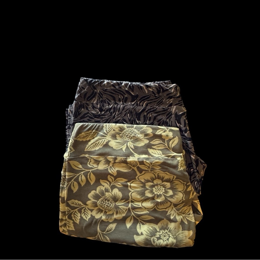 (2) pair Terra & Sky size 3X(24-26W) biker shorts. Pre- owned buttery soft Green